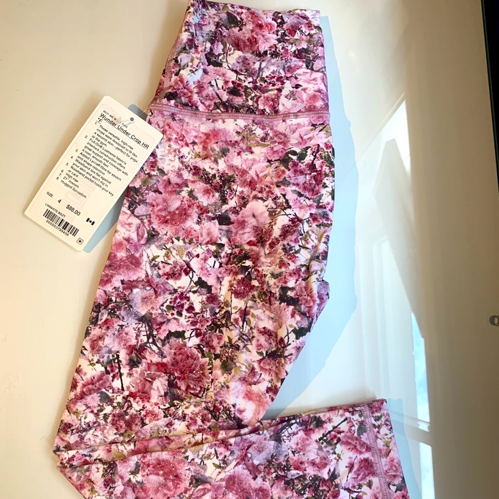 BNWT LULULEMON WUNDER UNDERS